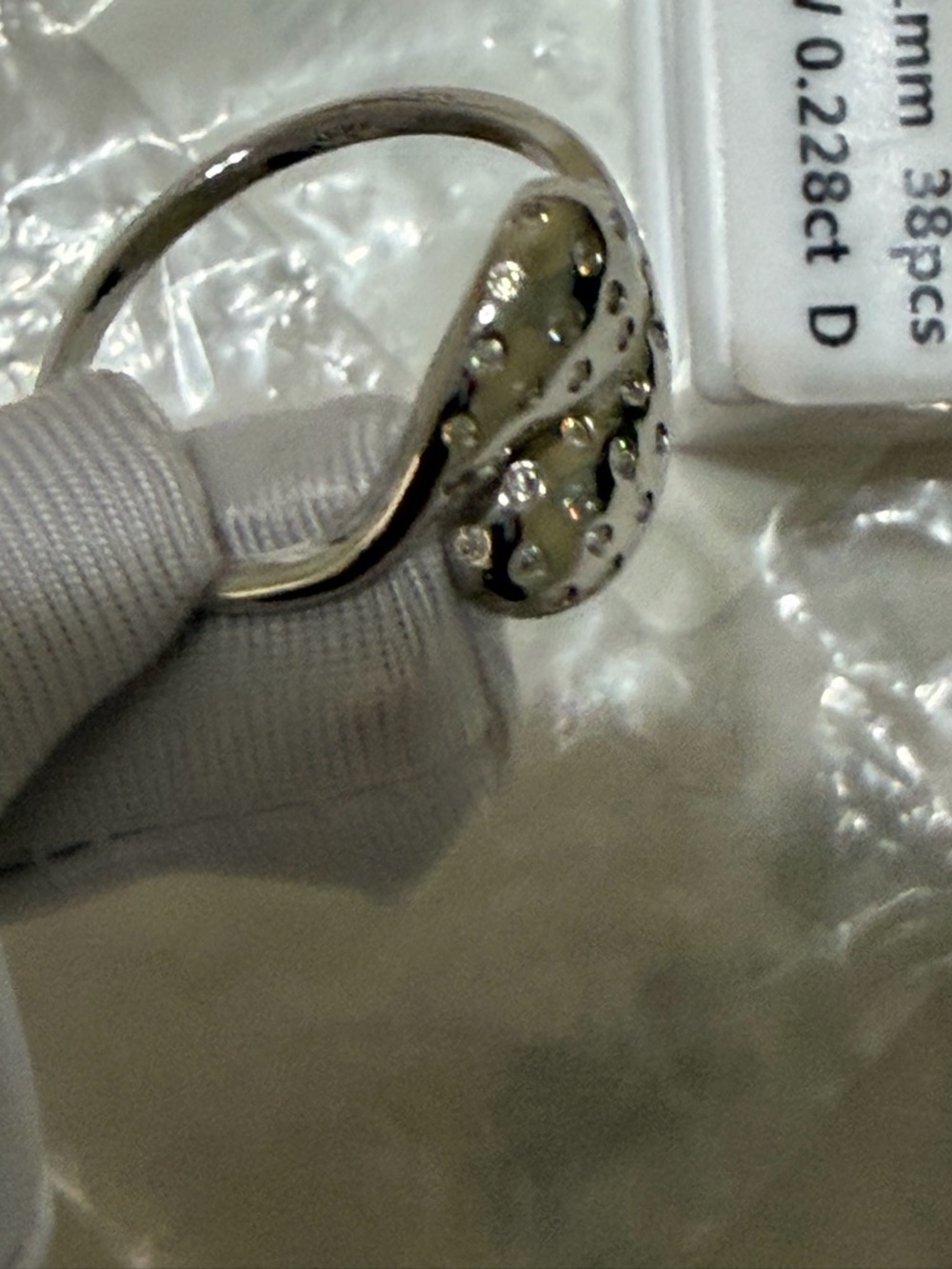 MOISSANITE 0.228CT RING - Picture 6 of 14
